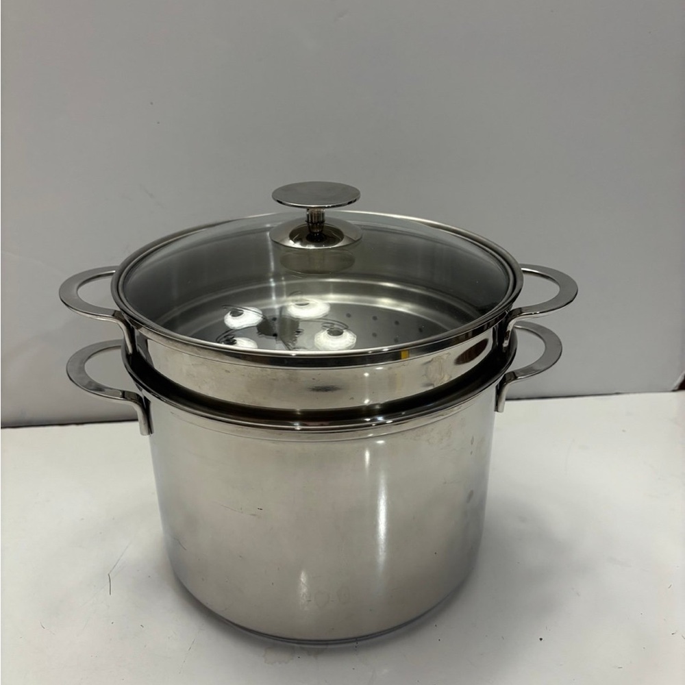 Crate & Barrel stainless steel, cooking part and strainer - Picture 5 of 8